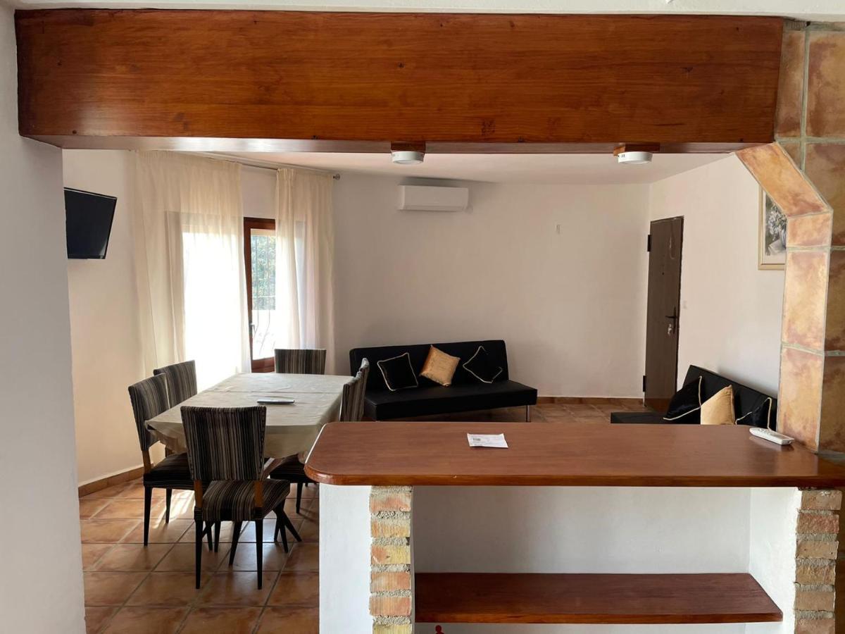 Maryvilla Zohra Calpe Luaran gambar