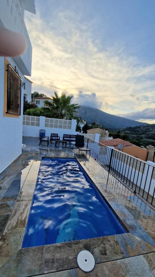 Maryvilla Zohra Calpe Luaran gambar