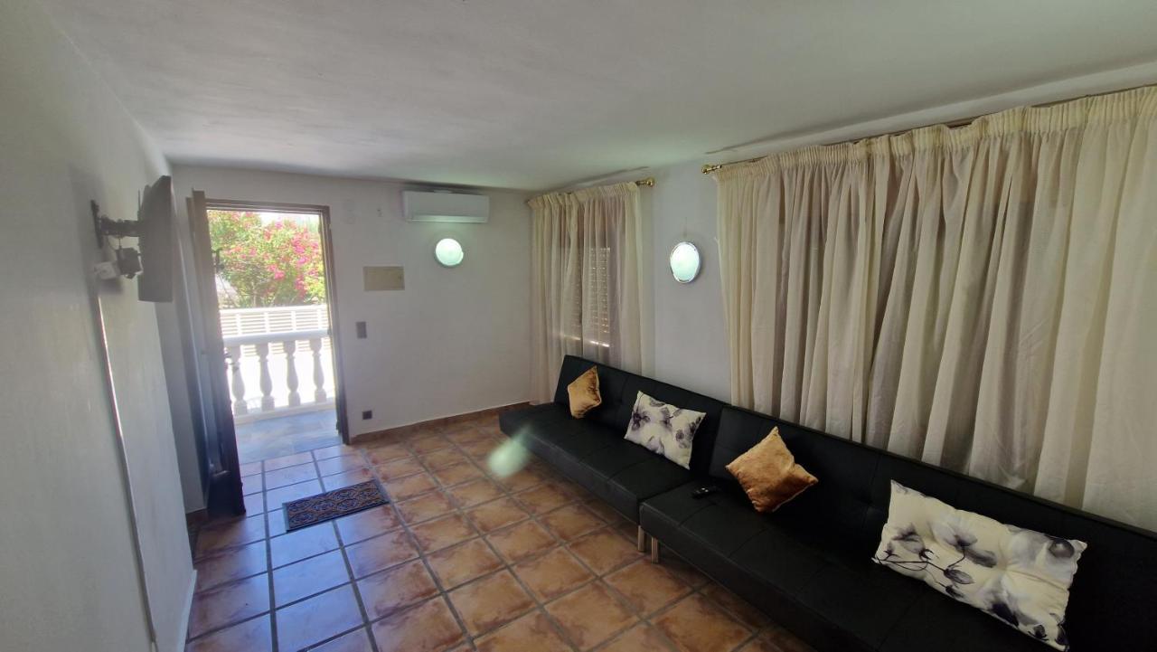 Maryvilla Zohra Calpe Luaran gambar