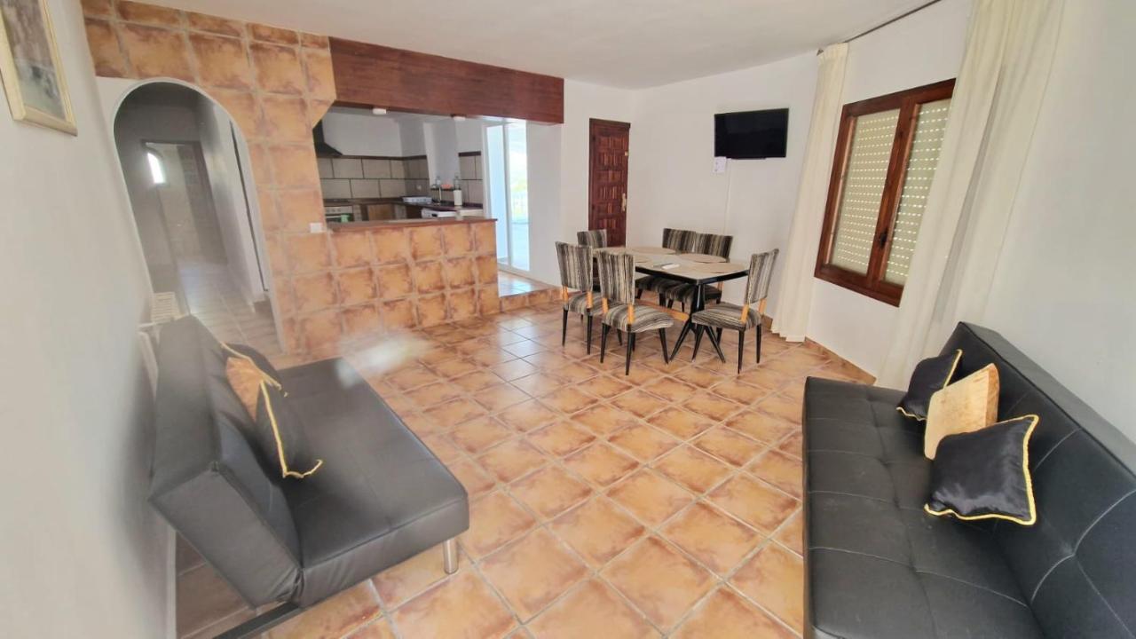 Maryvilla Zohra Calpe Luaran gambar