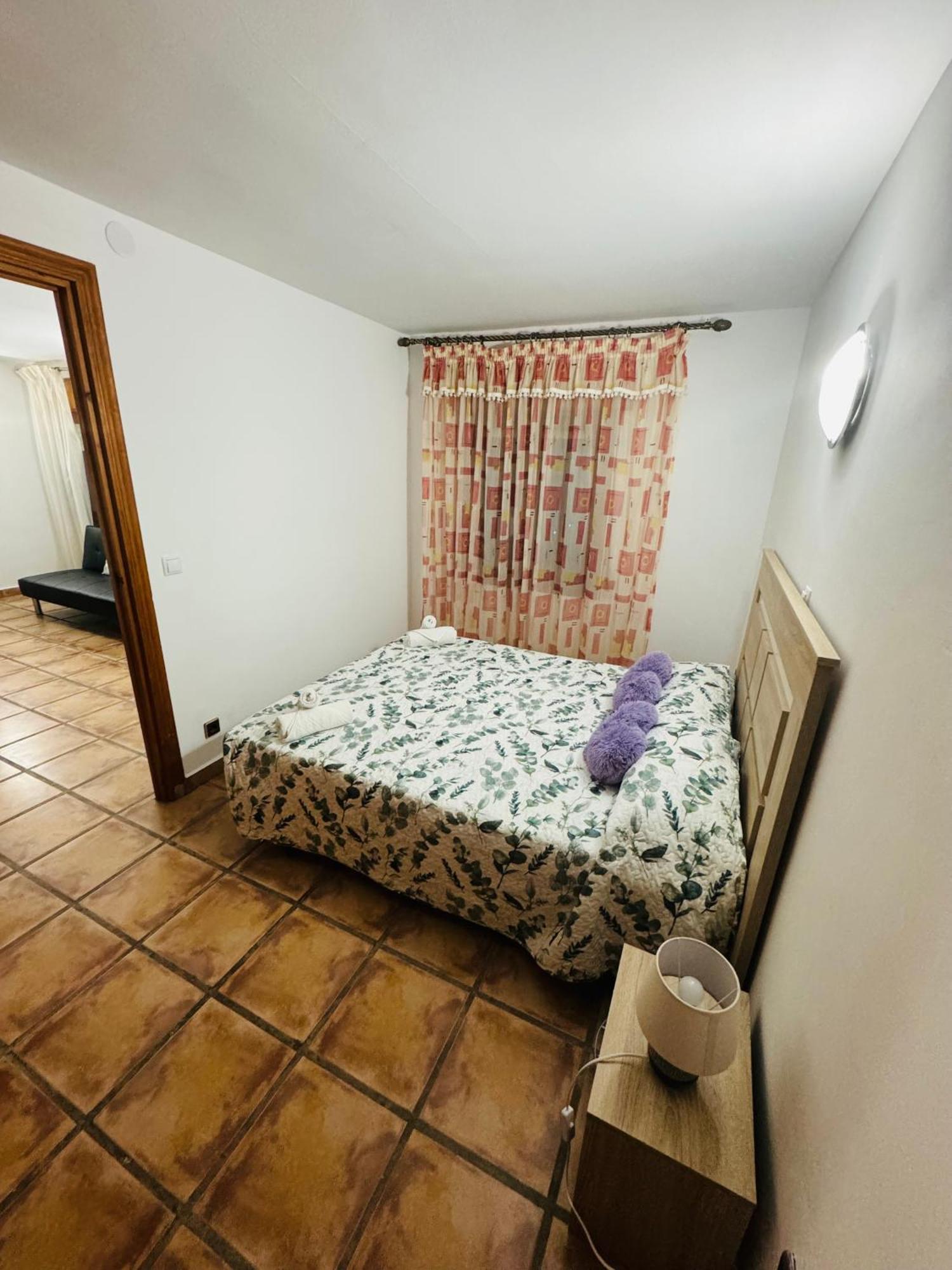 Maryvilla Zohra Calpe Luaran gambar