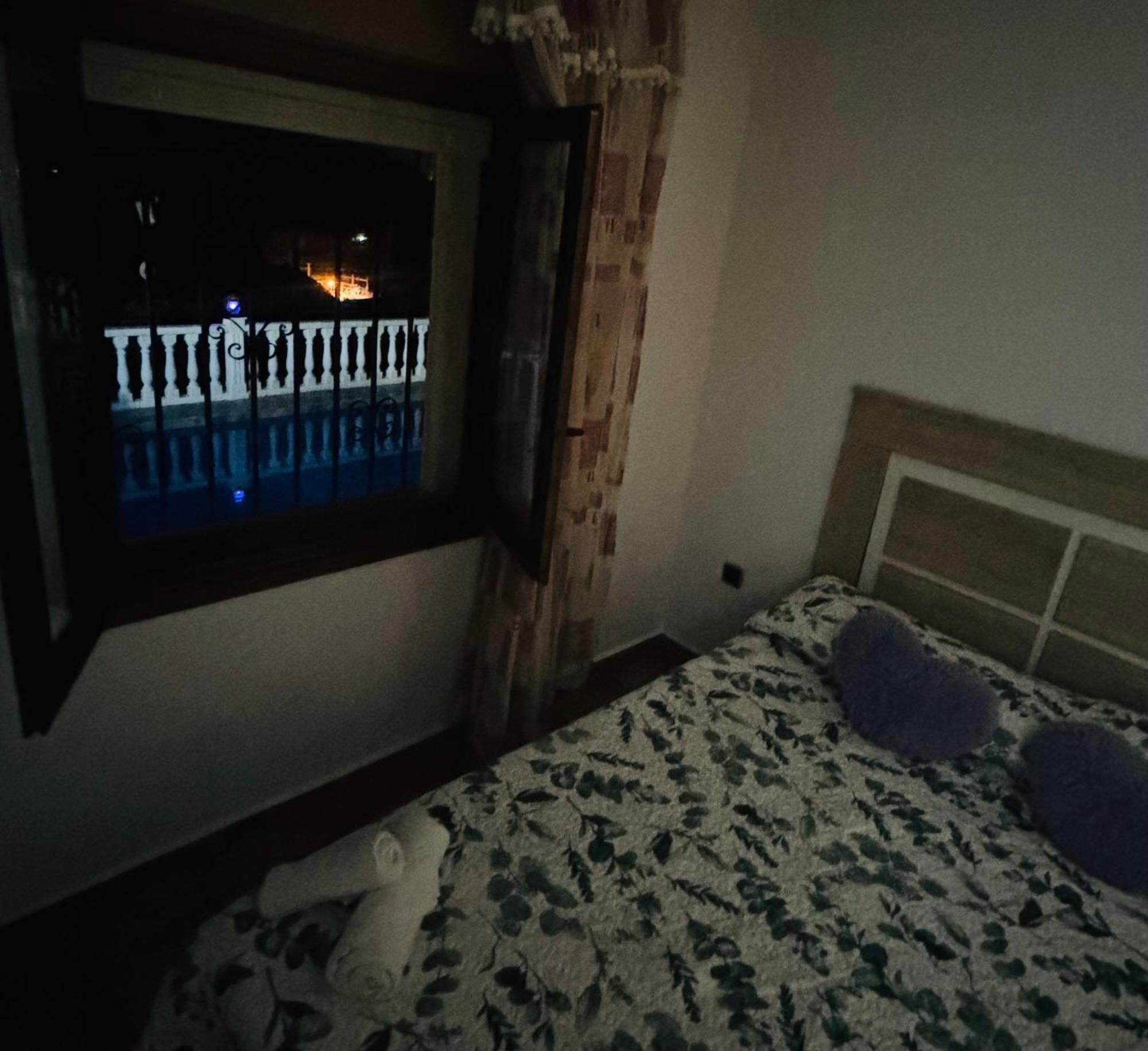 Maryvilla Zohra Calpe Luaran gambar